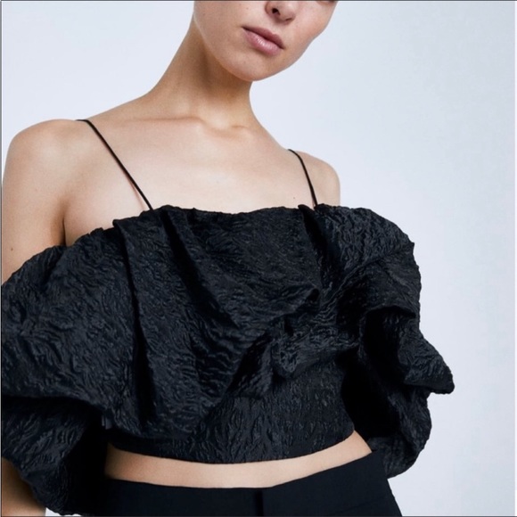 NWOT Zara Voluminous Ruffle Crop Top in Black Medium - Picture 3 of 7